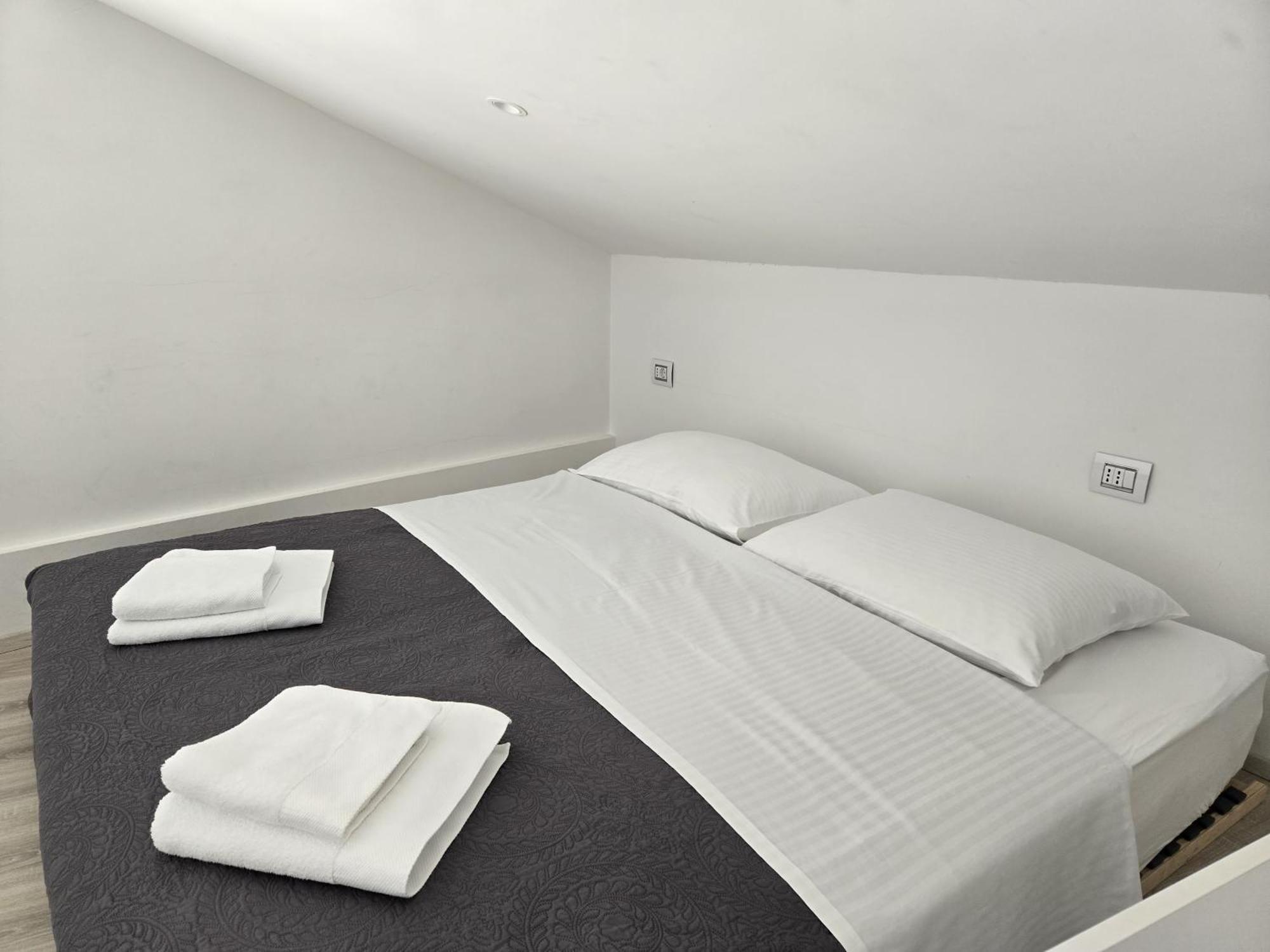 Vis A Vis Apartments Baska  Exterior photo